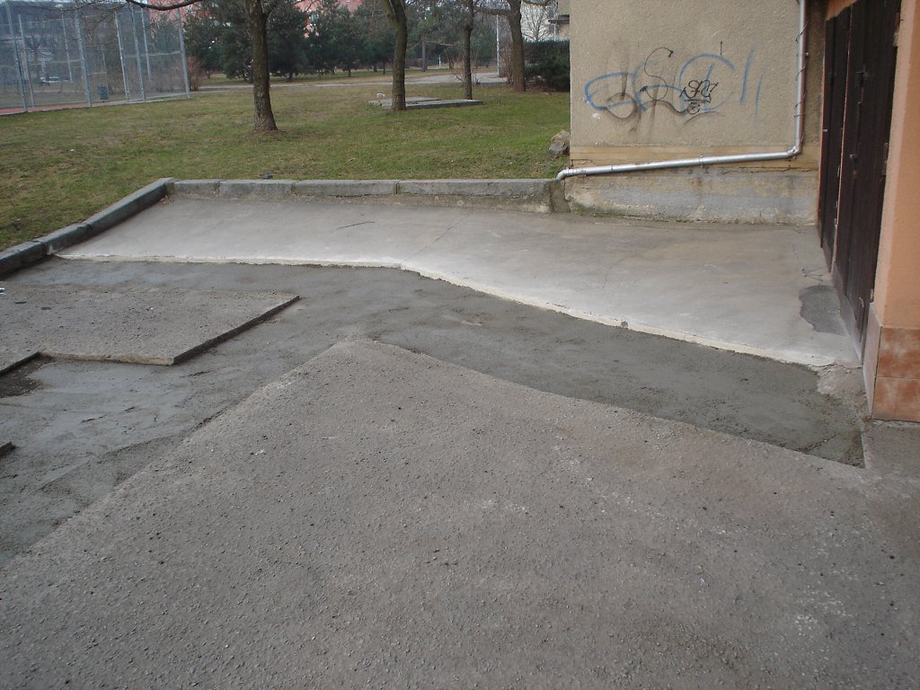 img00017.jpg