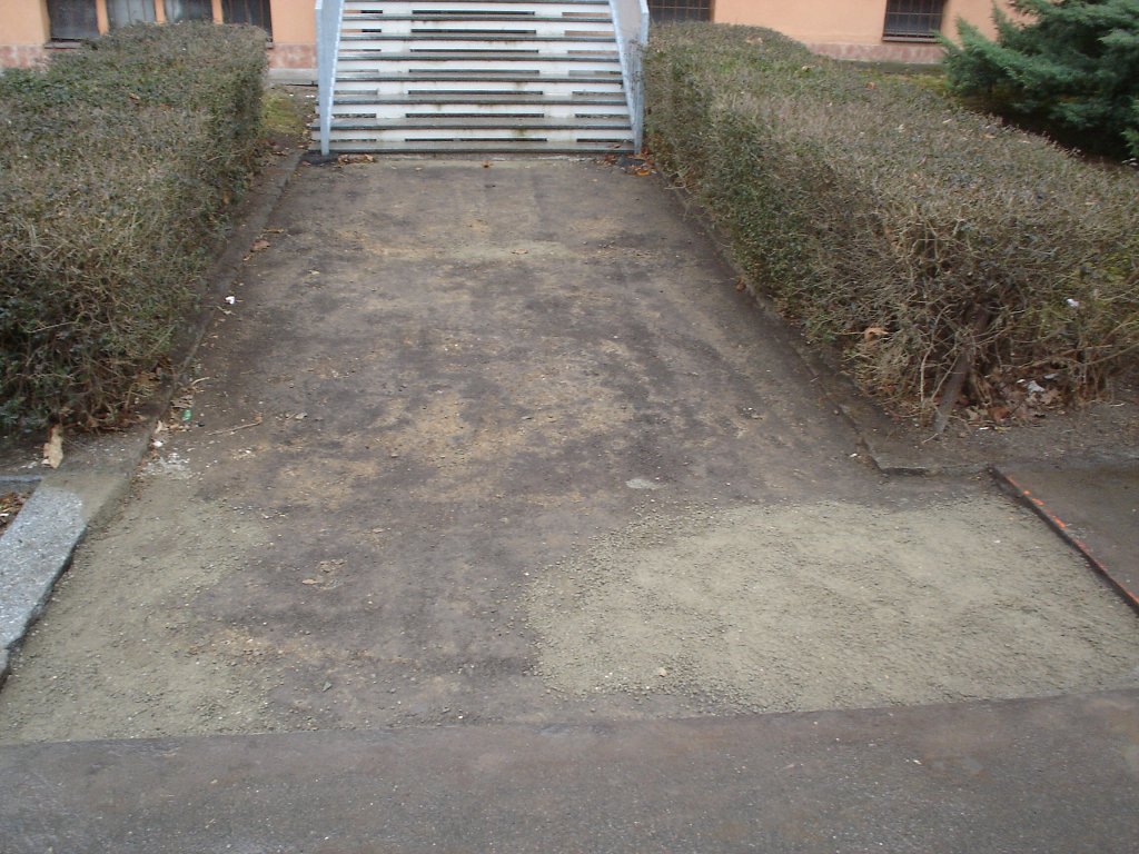 img00027.jpg